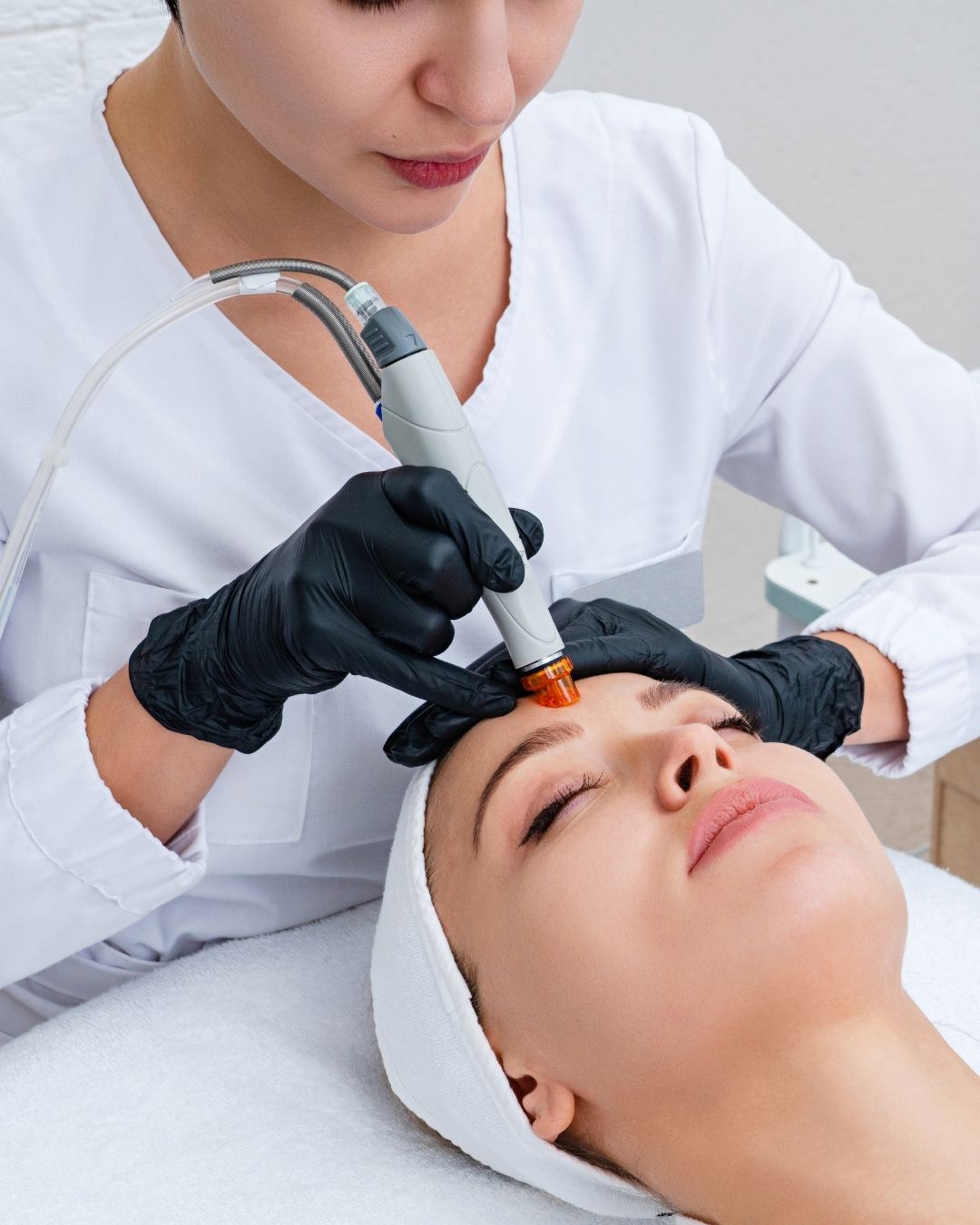 Advanced skin treatment at InSkin Aesthetic Clinic Dubai